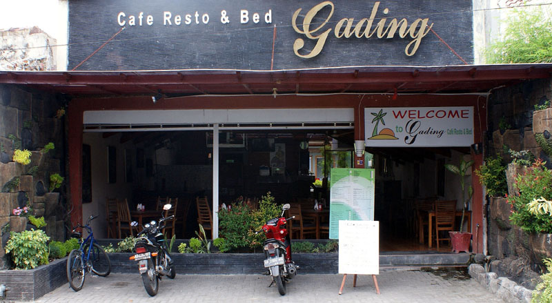 cafe Resto Gading front pic